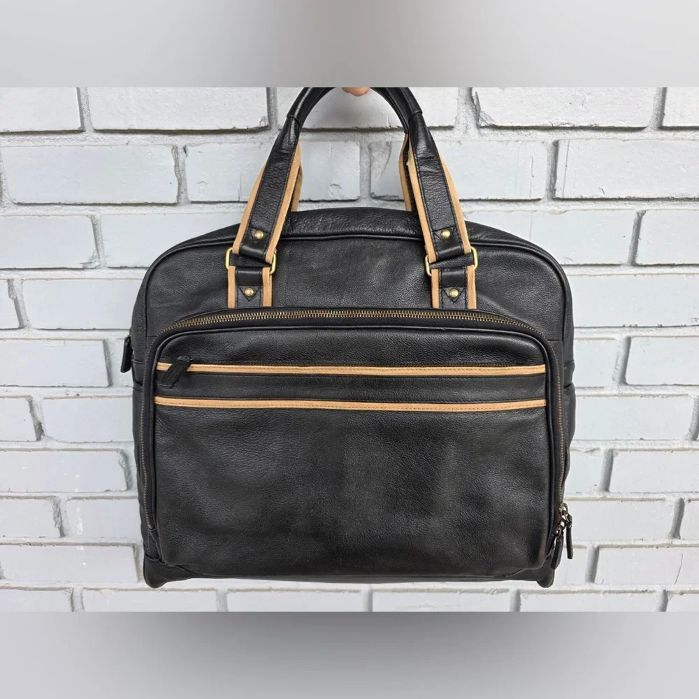 Levenger Black Leather Briefcase / Laptop Bag – 17” Wide